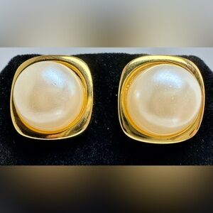 Vintage Gold and Cream Clip-on Earrings Marked DP